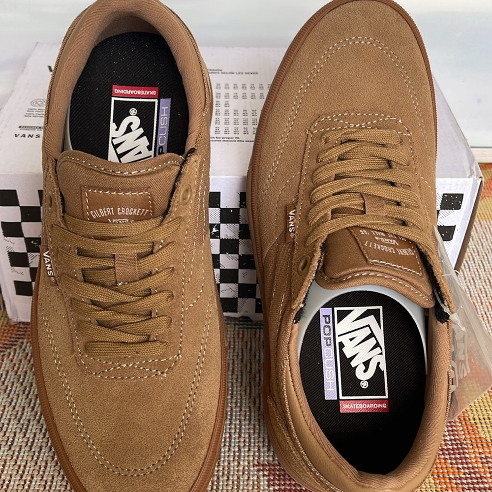 Vans WMNS Gilbert Crockett
Brown/Gum
VN0A5JIFB7G
Sneakers - Picture 13 of 16